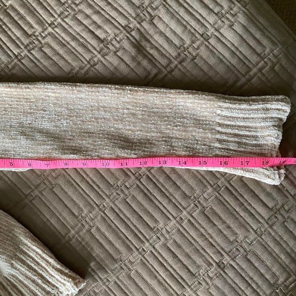 Altar'd State Cream Knit Sweater Size Medium - Picture 11 of 12